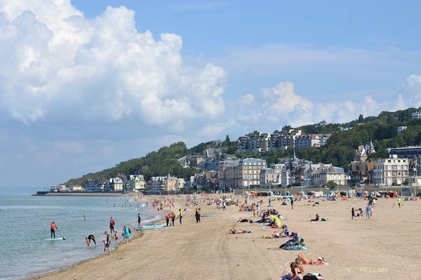 La Reine Des Plages Cls Deauville Trouville-sur-Mer Buitenkant foto